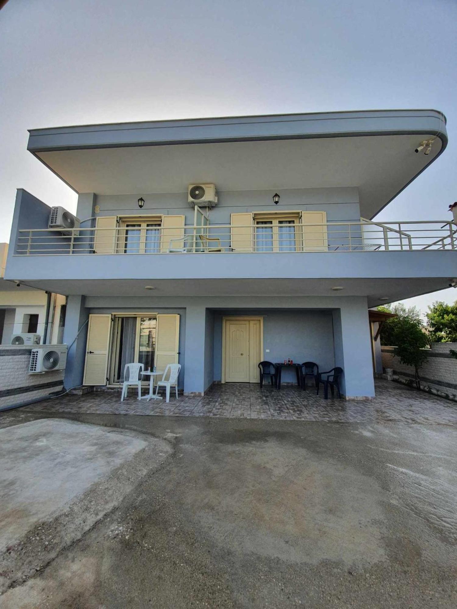 Azuro Apartment *