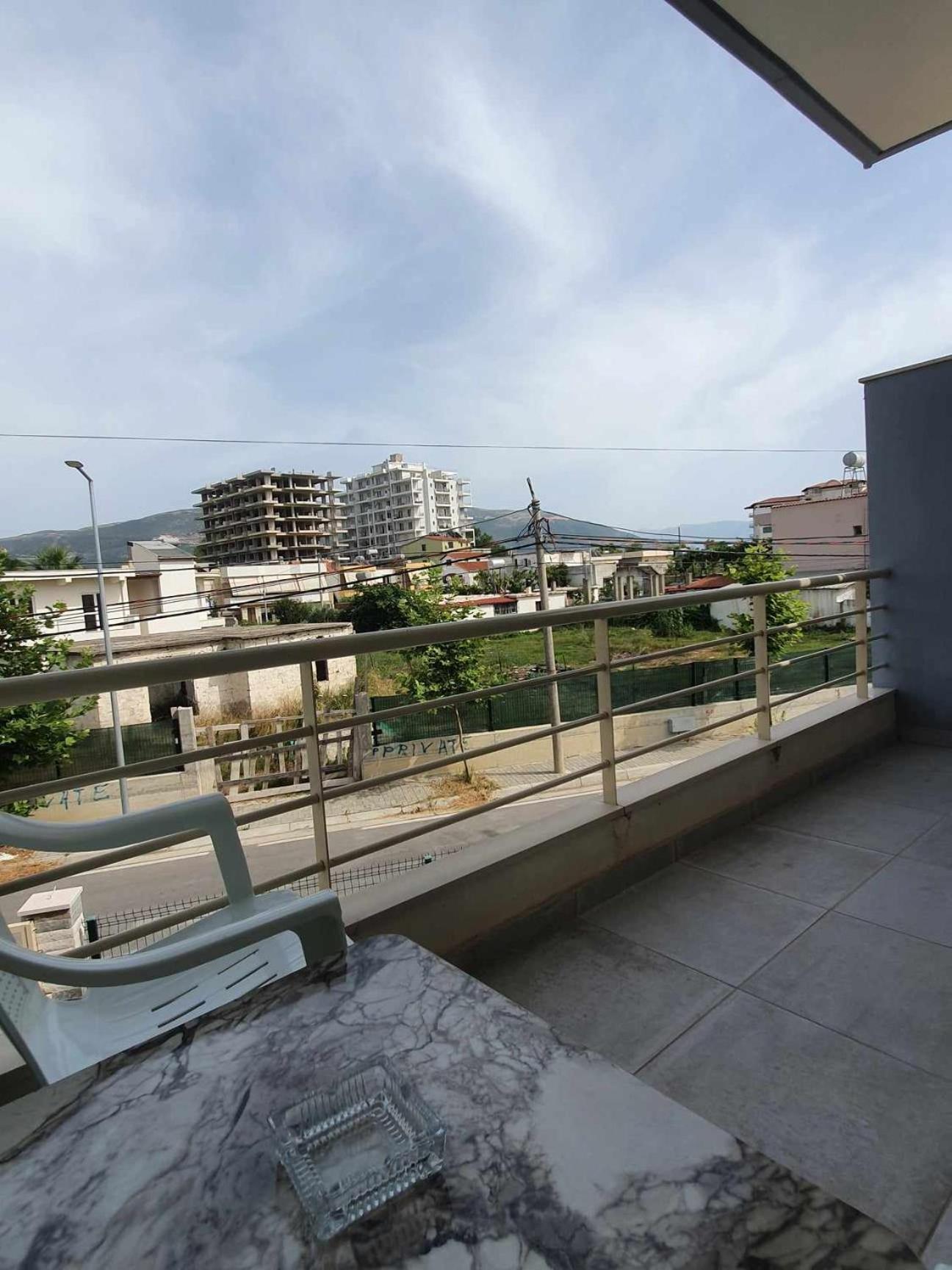 Azuro Apartment