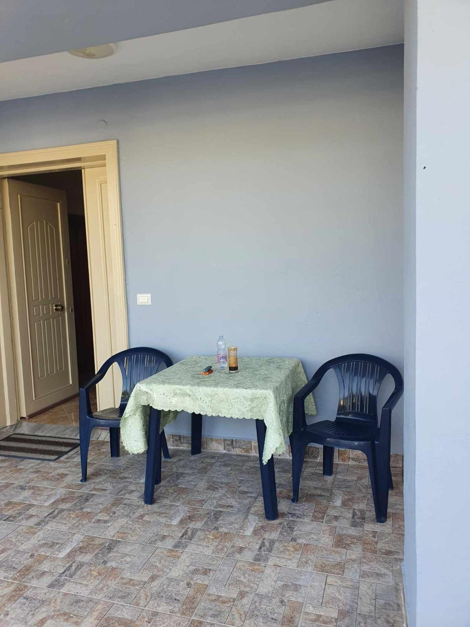 Azuro Apartment